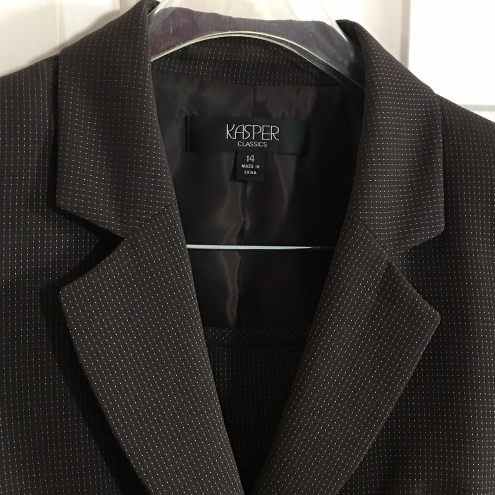 Kasper 2 pc Skirt Suit EUC! Brown Dot!